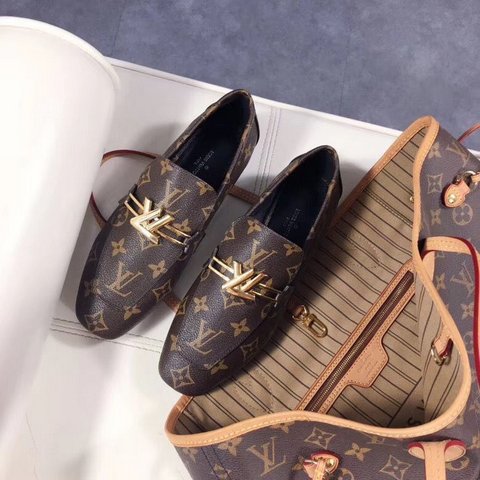 Women's Louis Vuitton Shoes-470